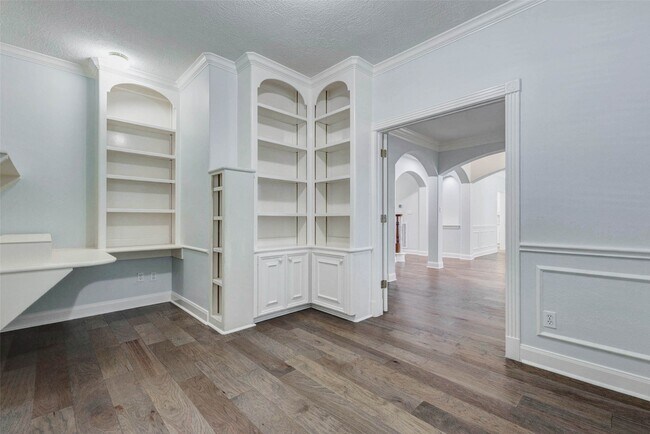 Building Photo - 12906 Silent Shore