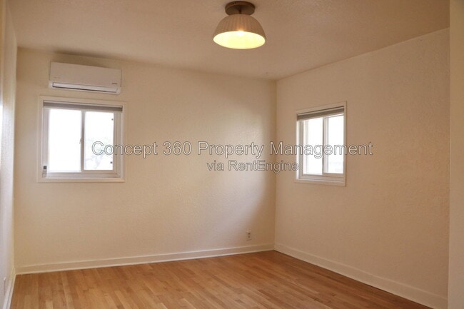 Building Photo - 4727 E Colorado St