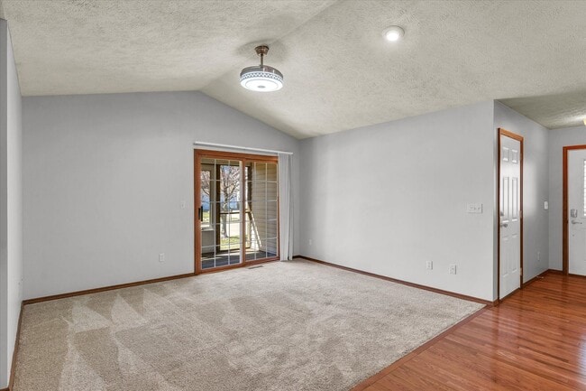 Building Photo - Luxurious & Expansive Duplex in Prime East Bloomington – Your Next Home Awaits!