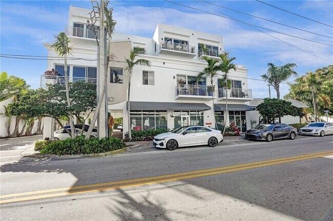 Building Photo - 110 SE 2nd St