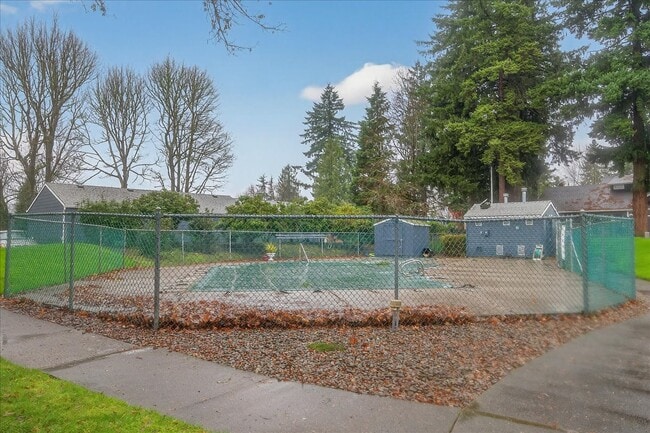 Building Photo - 12600 SE Freeman Way