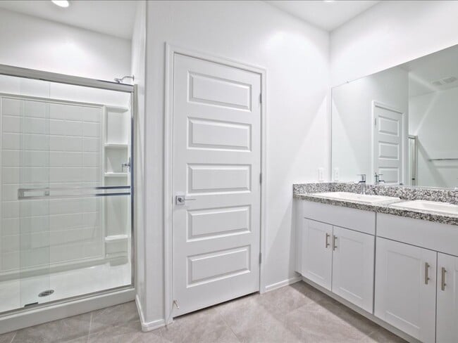 Building Photo - 3 Bedroom, 2 Bathroom