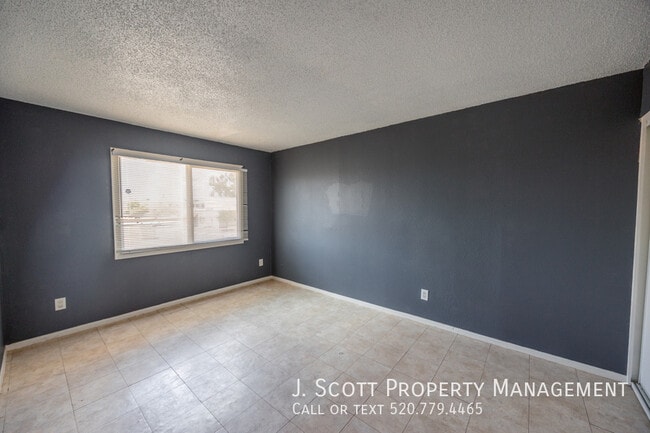 Building Photo - 1432 N 54th Ave