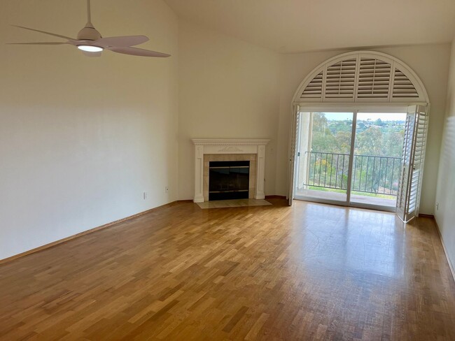 Building Photo - 3151 Vista Rica