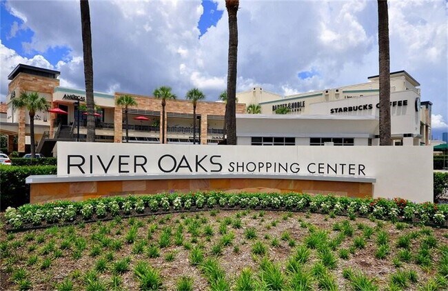 Building Photo - 105 Willard St