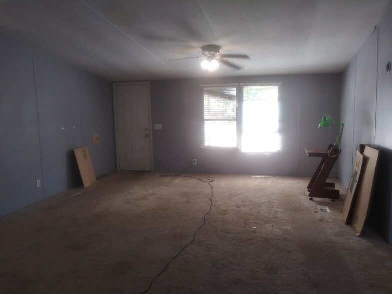 MAIN ENTRANCE & LIVING ROOM - 20322 Mountaindale Dr