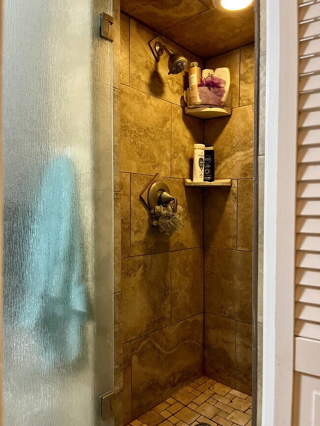 Building Photo - 1724 28th St