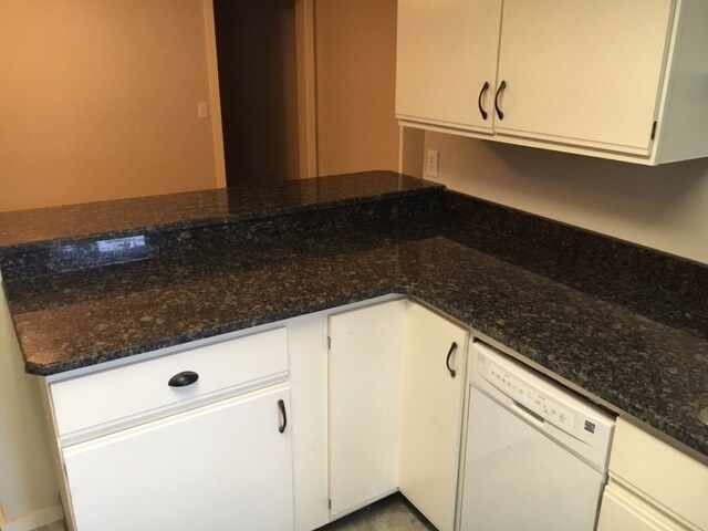 kitchen - 277 Pleasant St