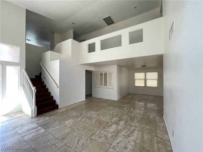 Building Photo - 4364 Mesa Hill Dr