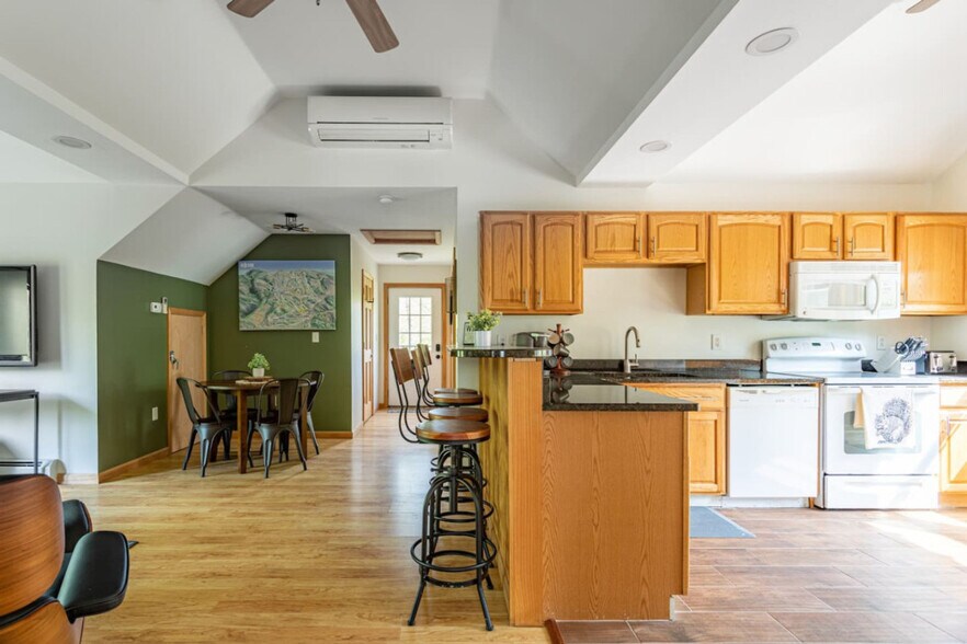 Building Photo - 58 Old Powdermill Rd