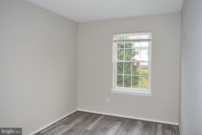 Building Photo - 12121 Chaucer Ln