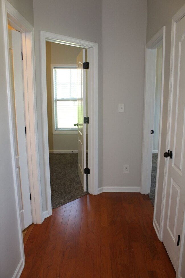 Building Photo - 107 Olde Mill Creek Dr