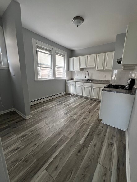 Kitchen - 74 Smith St