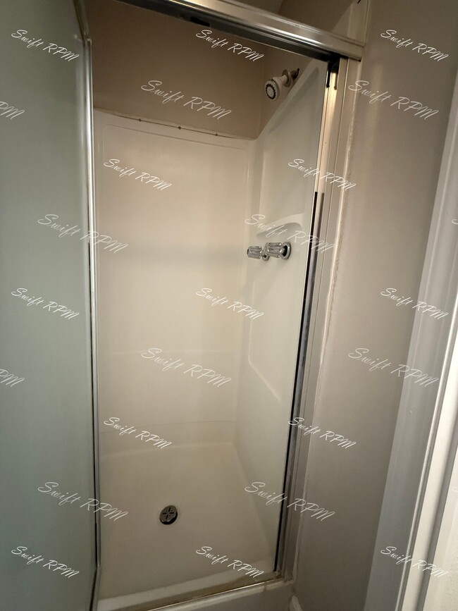 Building Photo - 8955 Hauser