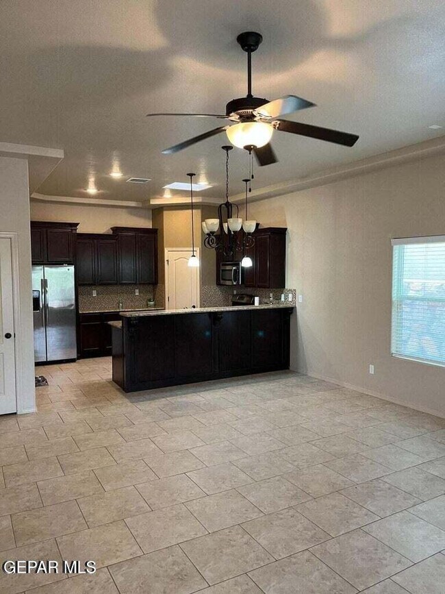 Building Photo - 7332 Skyrocket Dr