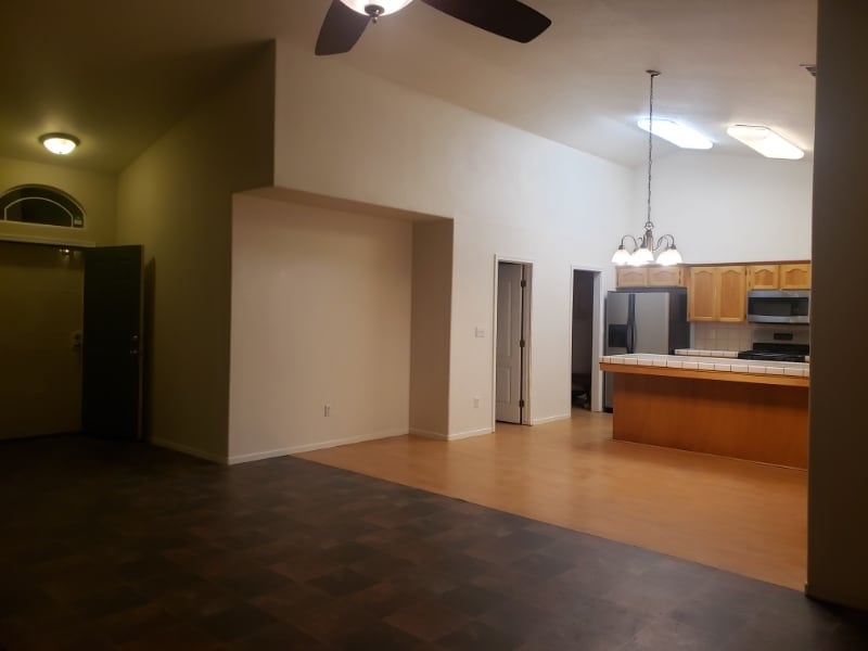 Building Photo - 3305 S Martin St