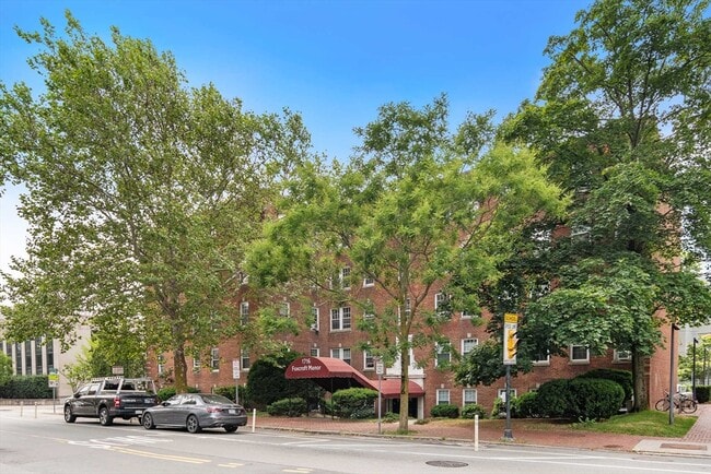 Building Photo - 1716 Cambridge St