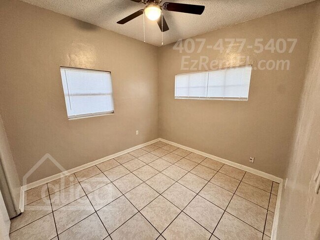 Building Photo - 4802 Burgundy Ln