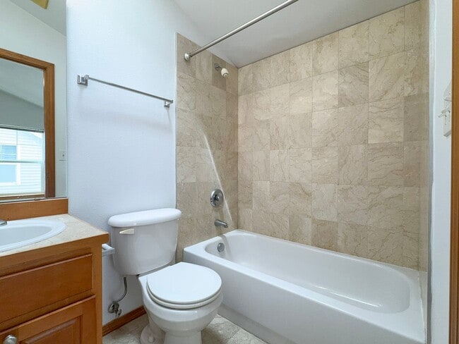 Building Photo - Updated 3 Bed, 2.5 Bath Pinehurst Townhome...