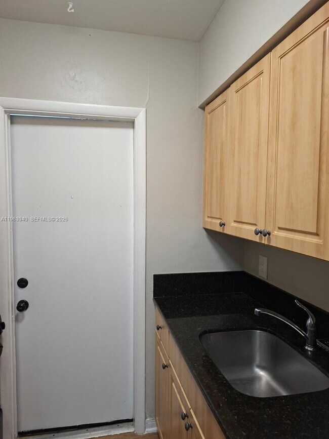 Building Photo - 13025 Emerald Dr