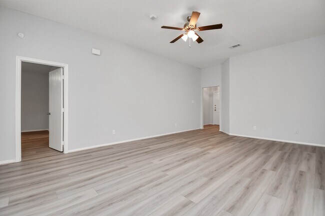 Building Photo - 24118 Wild Horses Ln