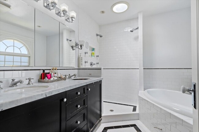 Building Photo - 1442 Federal Way