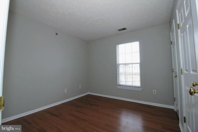Building Photo - 605 Himes Ave