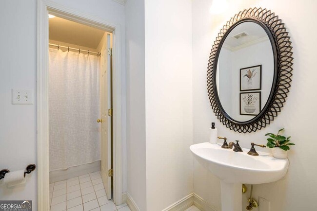 Building Photo - 1560 Oak Park Cove
