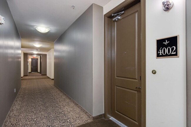 Building Photo - 7291 N Scottsdale Rd