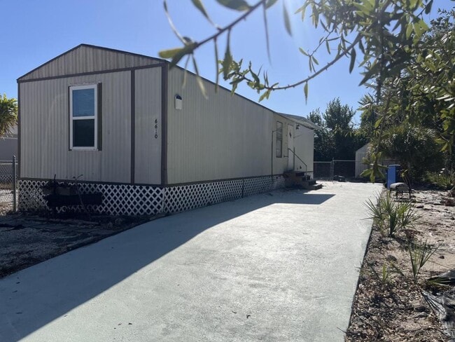 Primary Photo - 6610 Limerick Ave