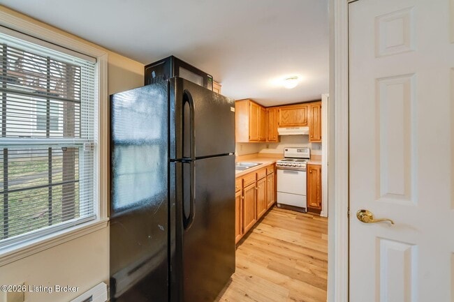 Building Photo - 1612 Ellwood Ave