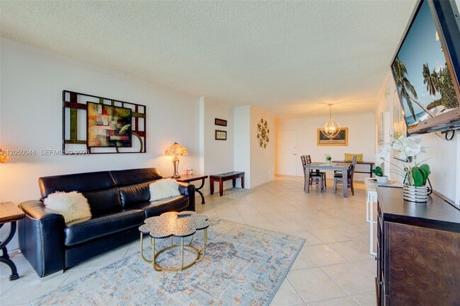 Building Photo - 2501 S Ocean Dr
