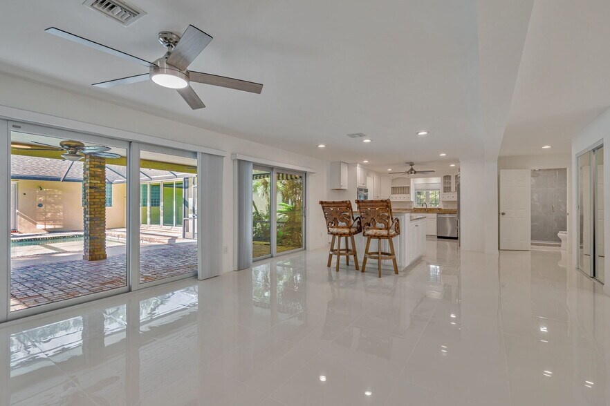 Building Photo - 6235 4th St