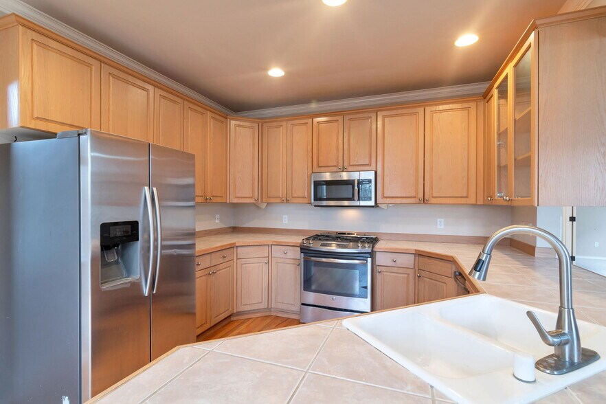 Building Photo - 12730 SE 302nd St