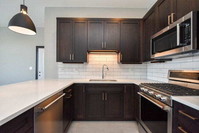 Building Photo - 4324 N Ashland Ave