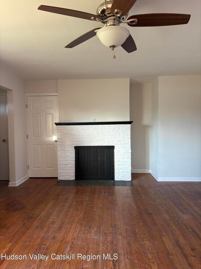 Building Photo - 1982-1984-1984 NY-32