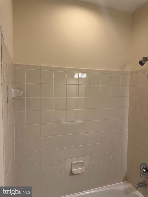 Building Photo - 6518 60th Ave