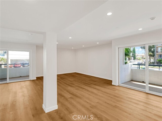 Building Photo - 1201 S Catalina Ave