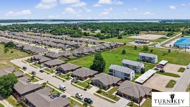 Building Photo - COMING SOON! 3BD/2BA Energy-Efficient Duplex | Granite | Island Kitchen | Garage | Yard Care Incl...