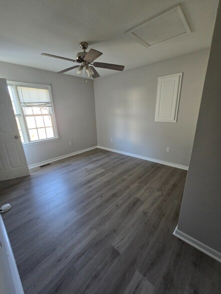 Building Photo - 804 Old Town Dr