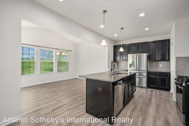 Building Photo - 4 br, 2.5 bath House - 359 Spring Hill Place