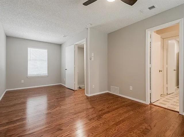 Building Photo - 520 Pecan Acres Ct
