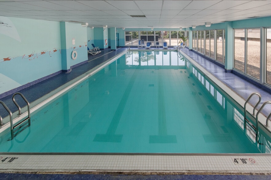 Swimming Pool - 4800 S Chicago Beach Dr