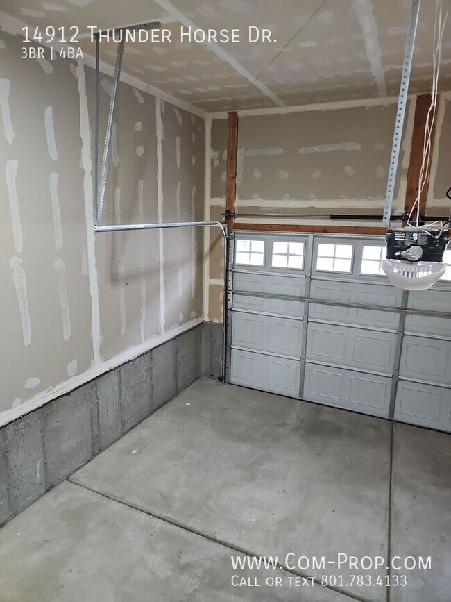 Building Photo - 14912 S Thunder Horse Ln