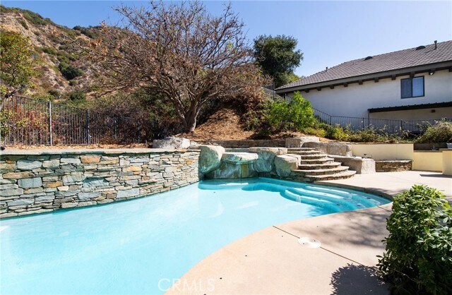 Building Photo - 505 Lotus Ln