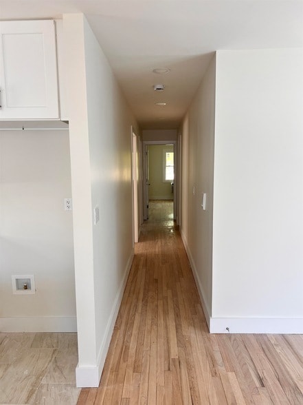 Building Photo - 72 69th St