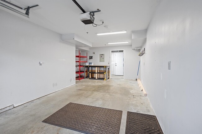 Building Photo - 33 Dillon Way