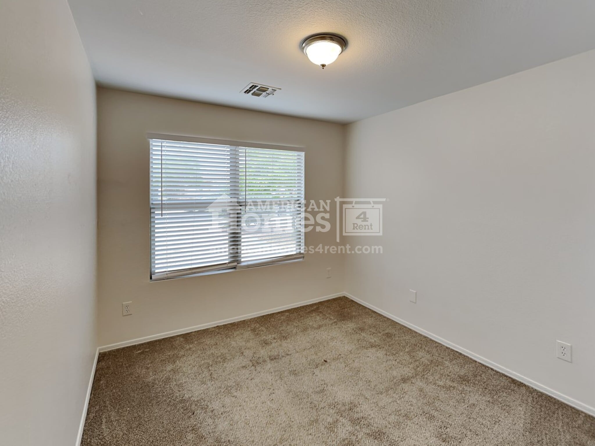 Building Photo - 11343 E Quintana Ave