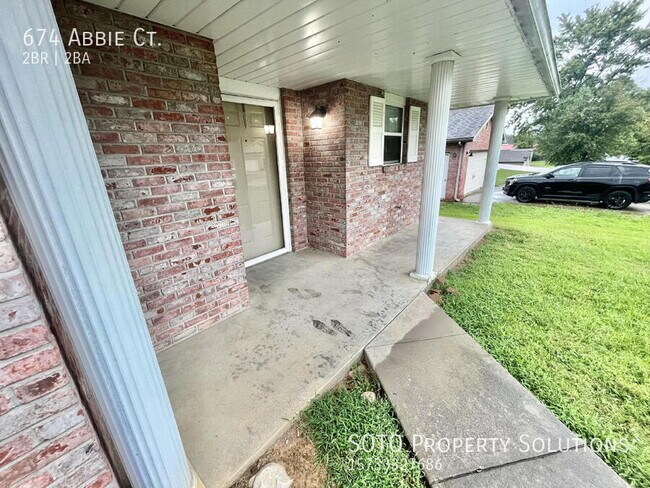 Building Photo - 674 Abbie Ct