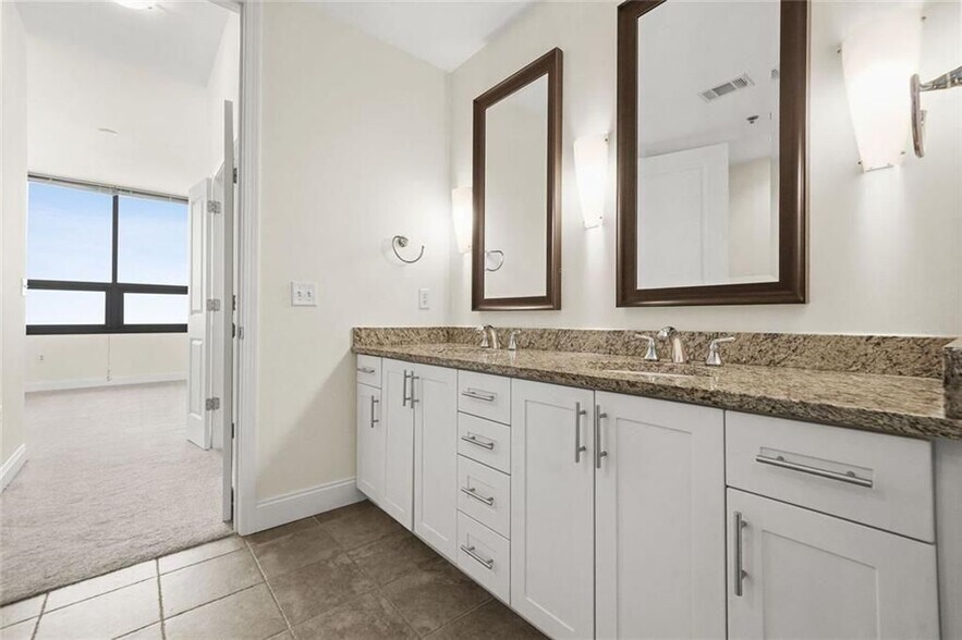 Building Photo - 270 17th St NW